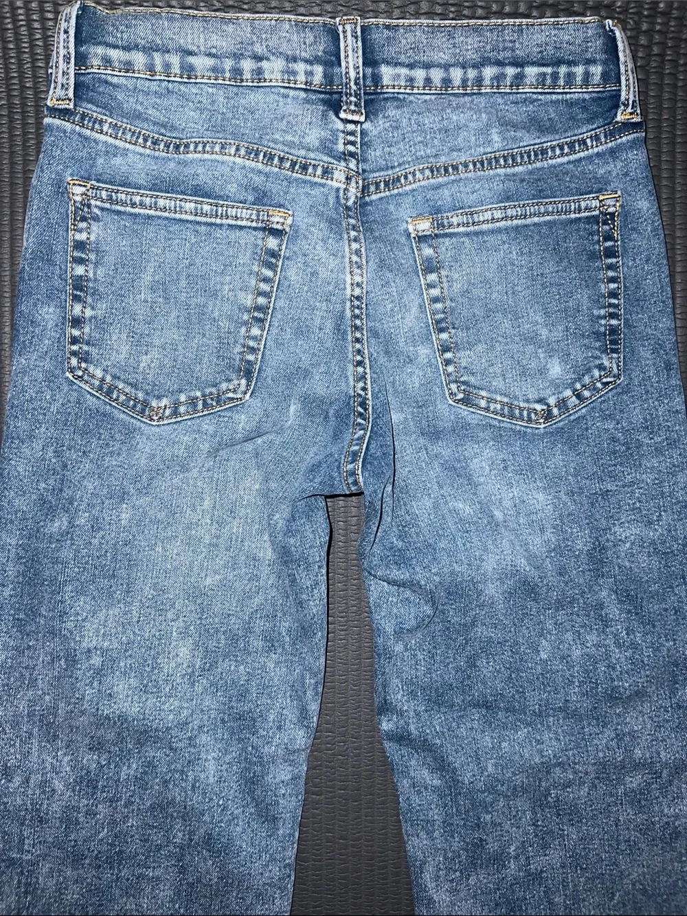 GAP Men's Washed Blue Straight Jeans